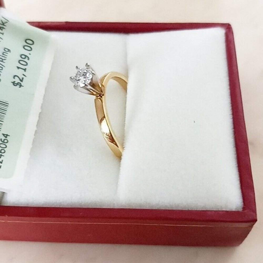 DIAMONDS ENGAGEMENT RING 14K GOLD -Size 5.5 Certificate